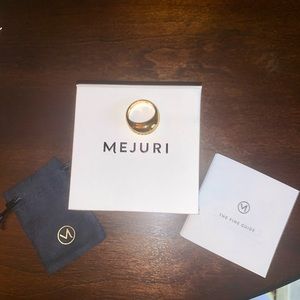 • Mejuri Dome Ring (size 7)